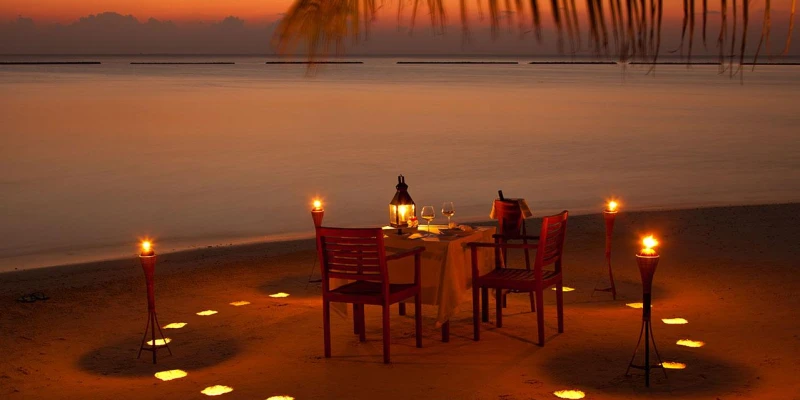 Candlelit Beach Dinner – Just the Two of You